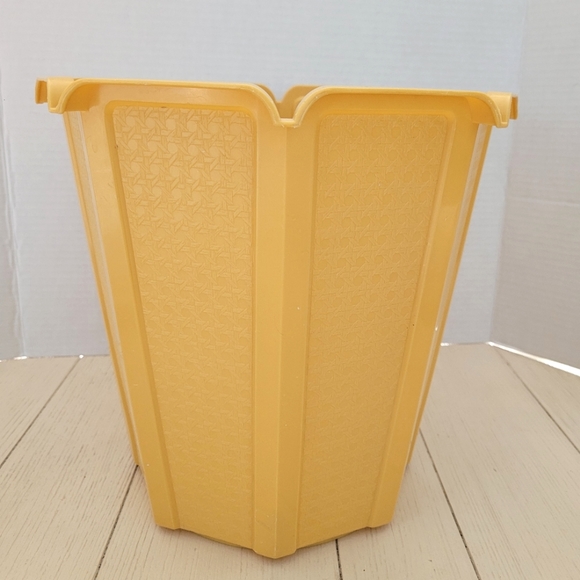 Rubbermaid Other - Vintage Rubbermaid yellow goldenrod waste basket trash can MCM 70s 80s retro
